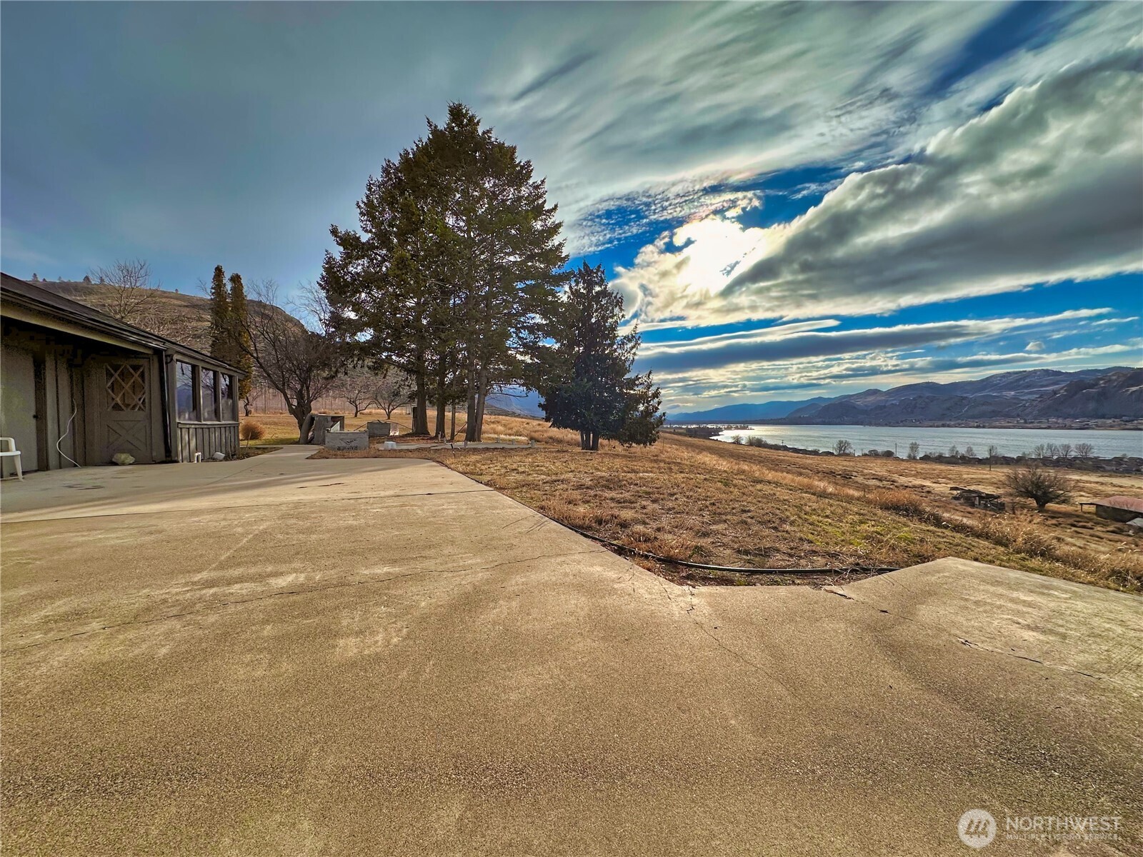 323 A Eastlake Road