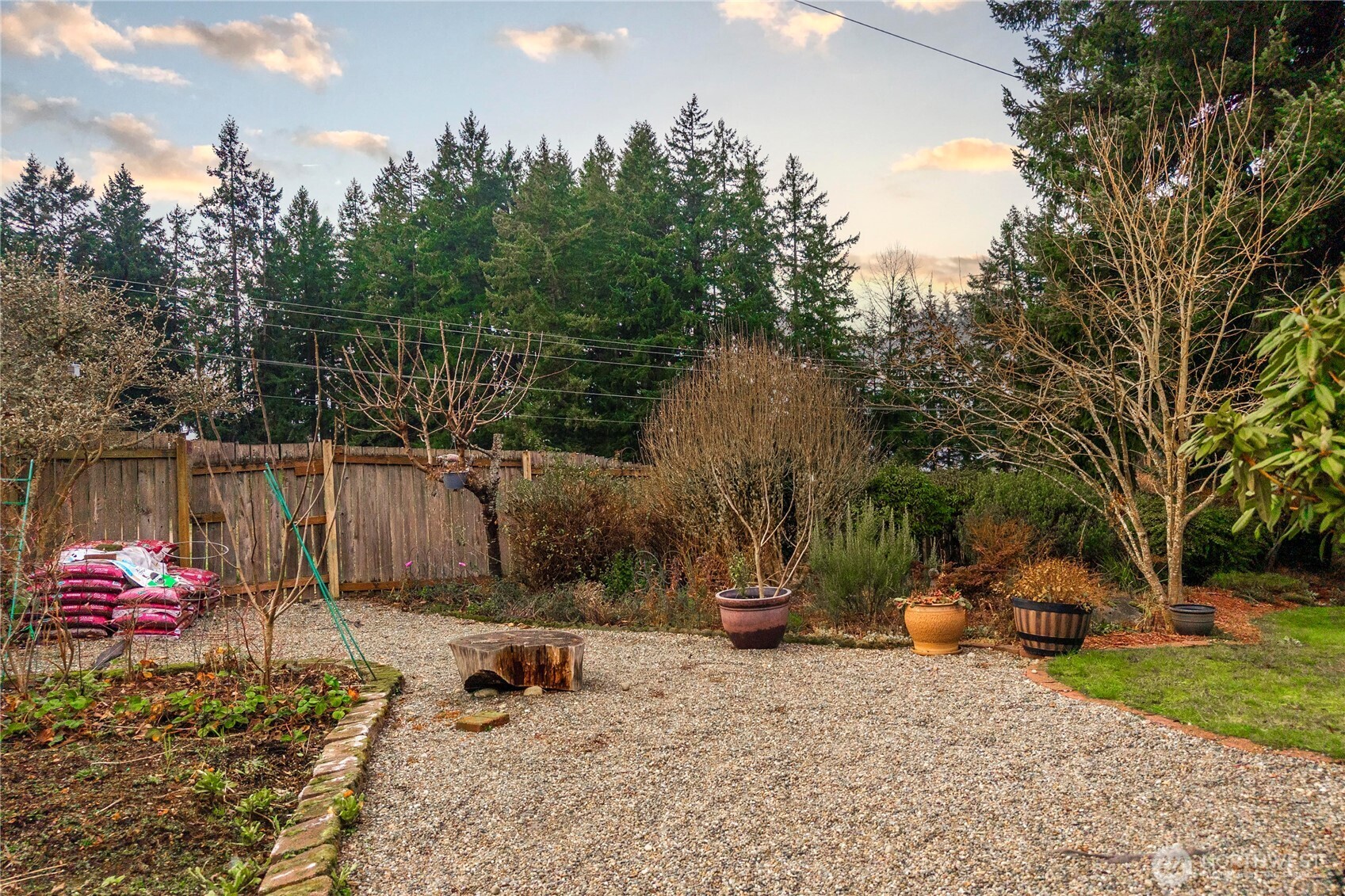 9431 Summerfield Loop SE