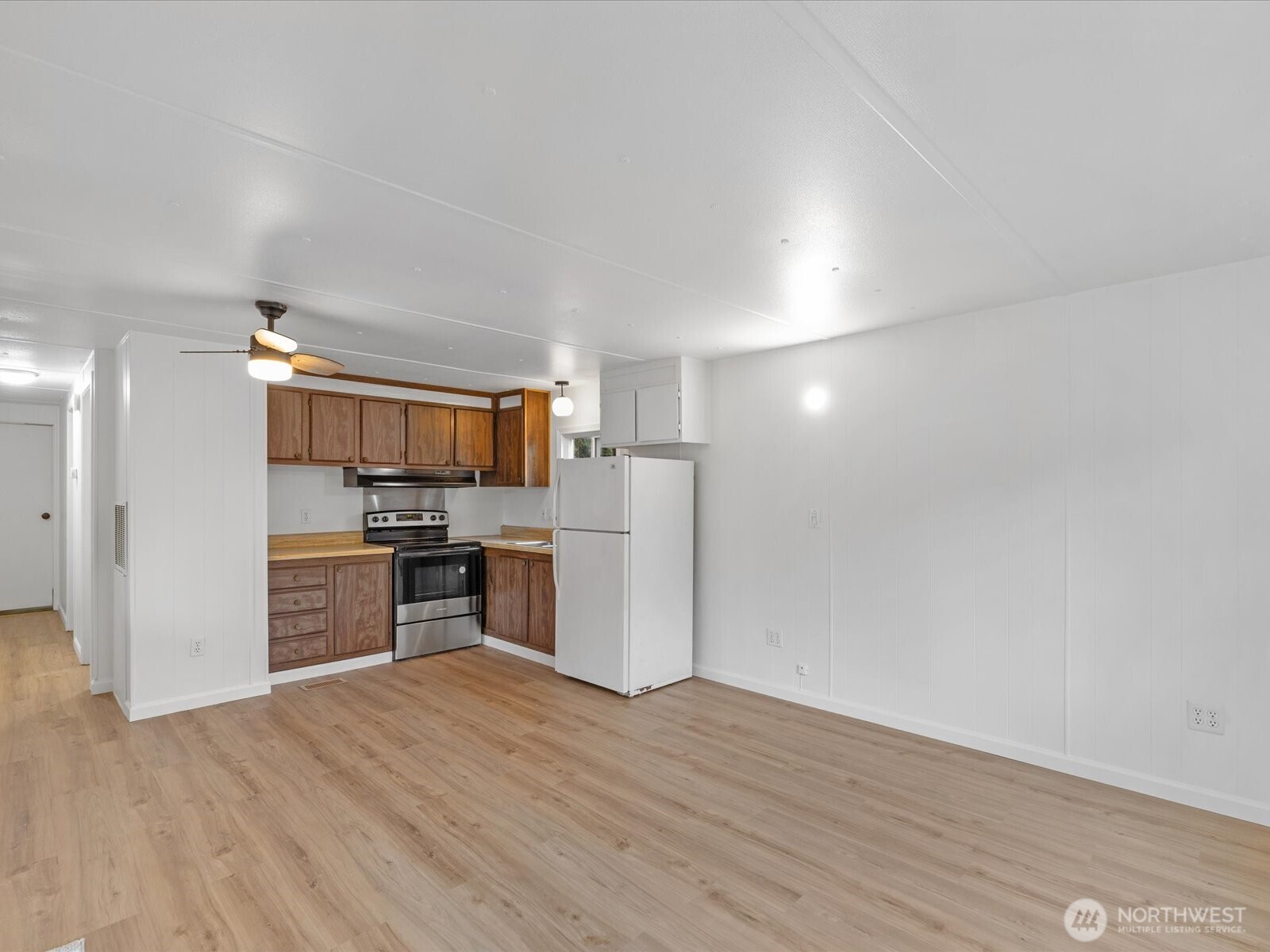 11510 E Riverside Drive Unit: 26