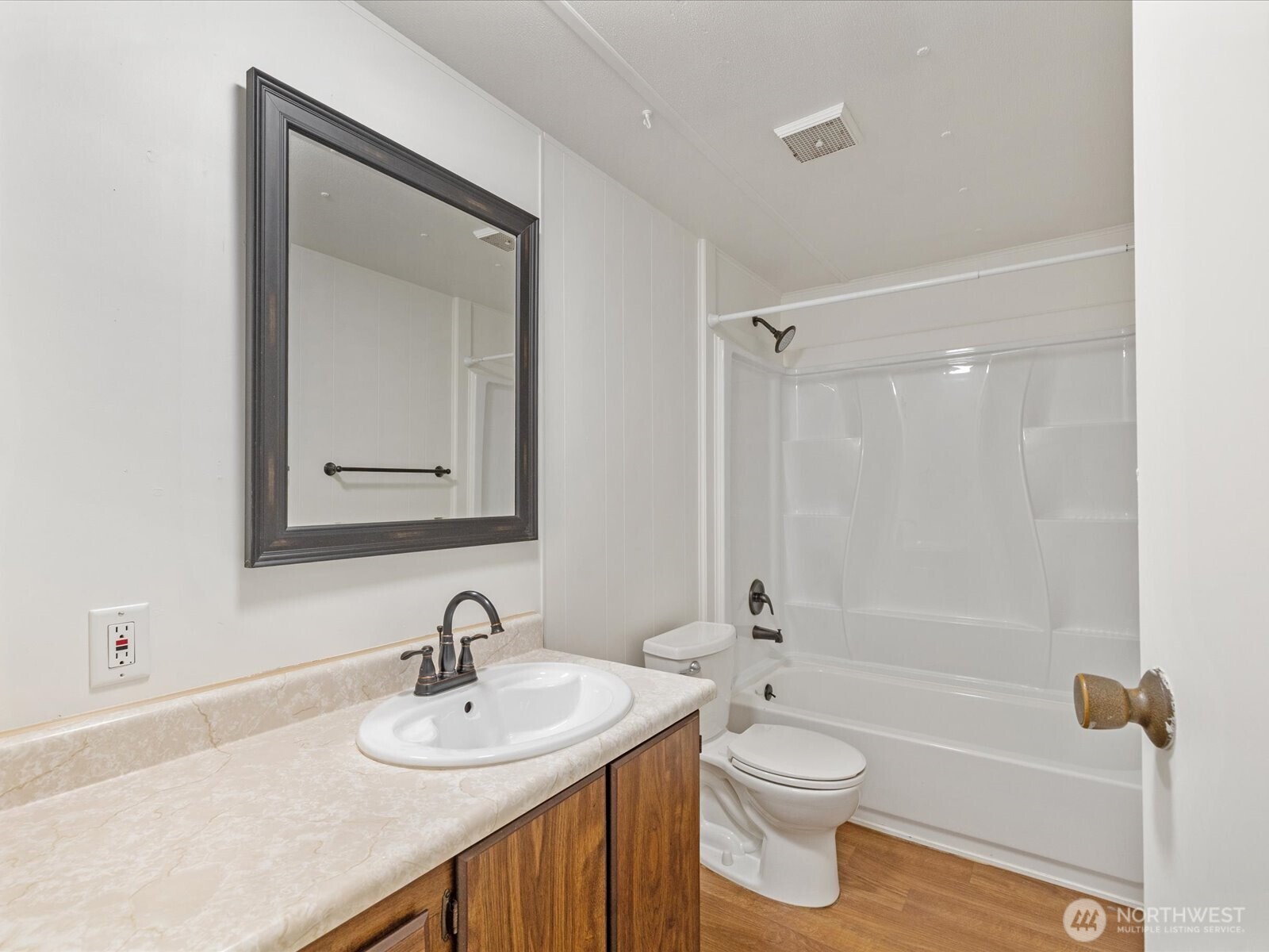 11510 E Riverside Drive Unit: 26