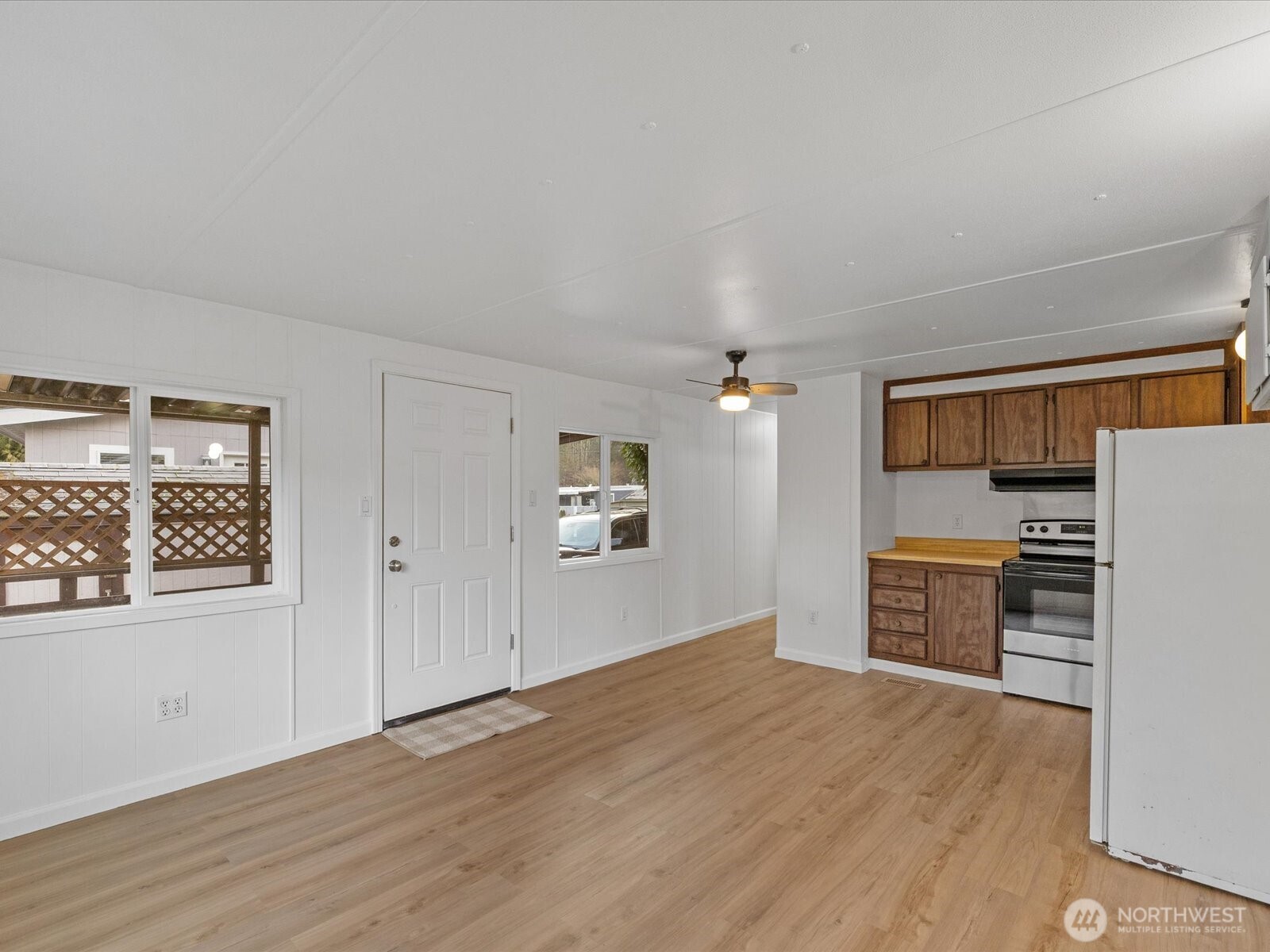 11510 E Riverside Drive Unit: 26