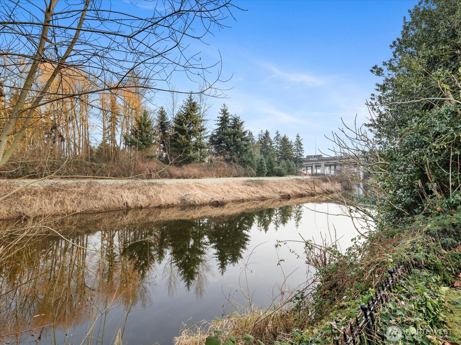 11510 E Riverside Drive Unit: 26