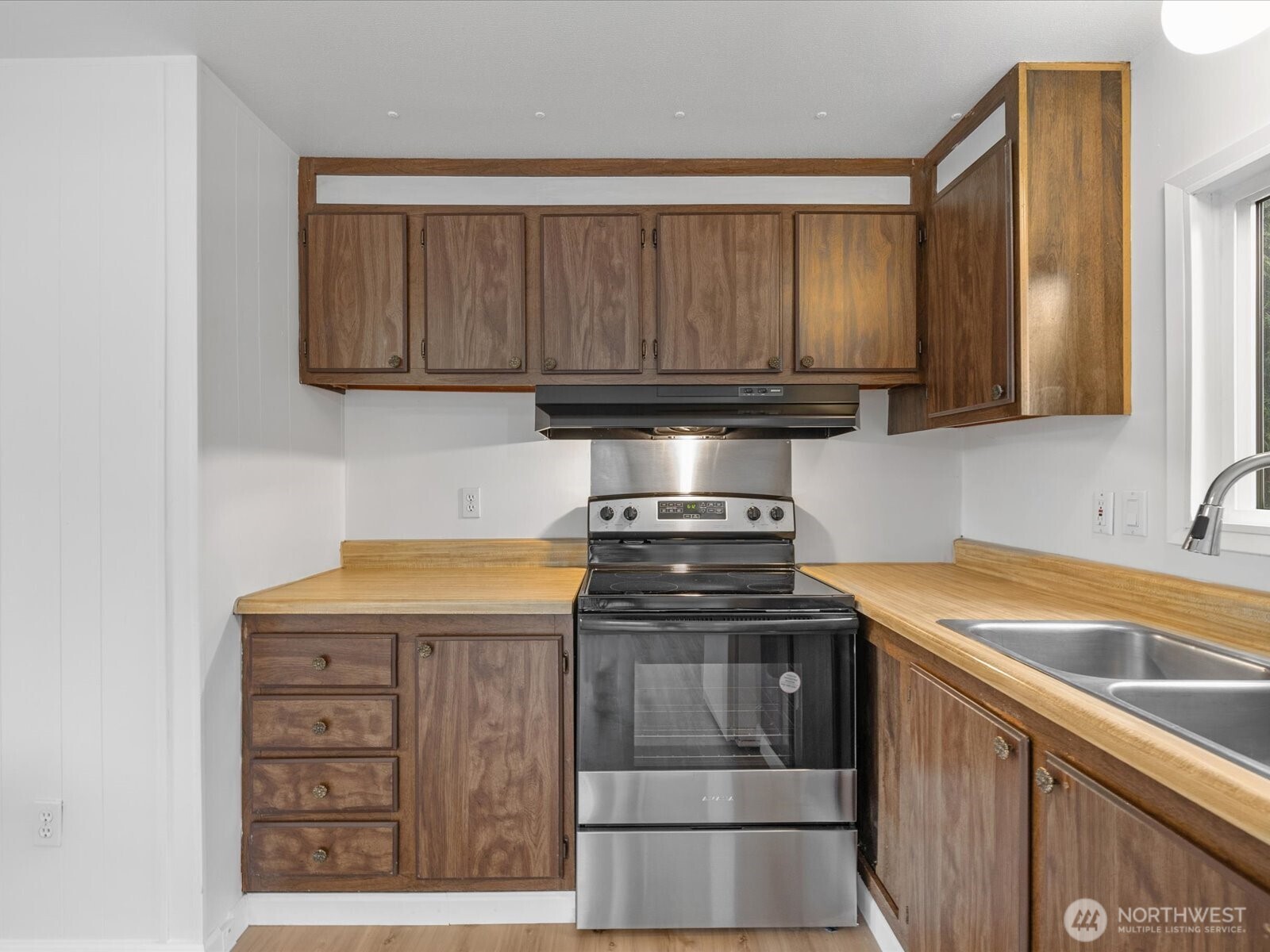 11510 E Riverside Drive Unit: 26