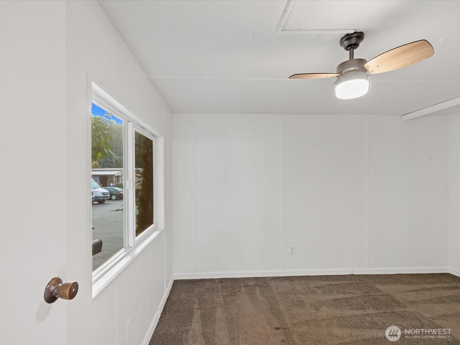 11510 E Riverside Drive Unit: 26