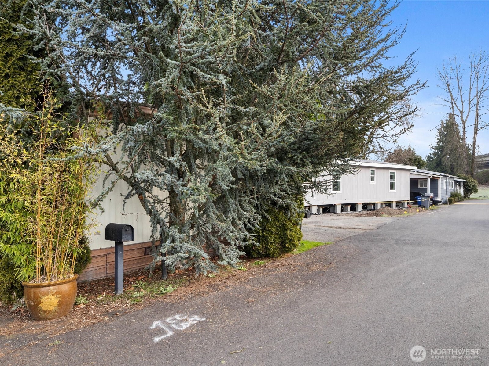 11510 E Riverside Drive Unit: 26