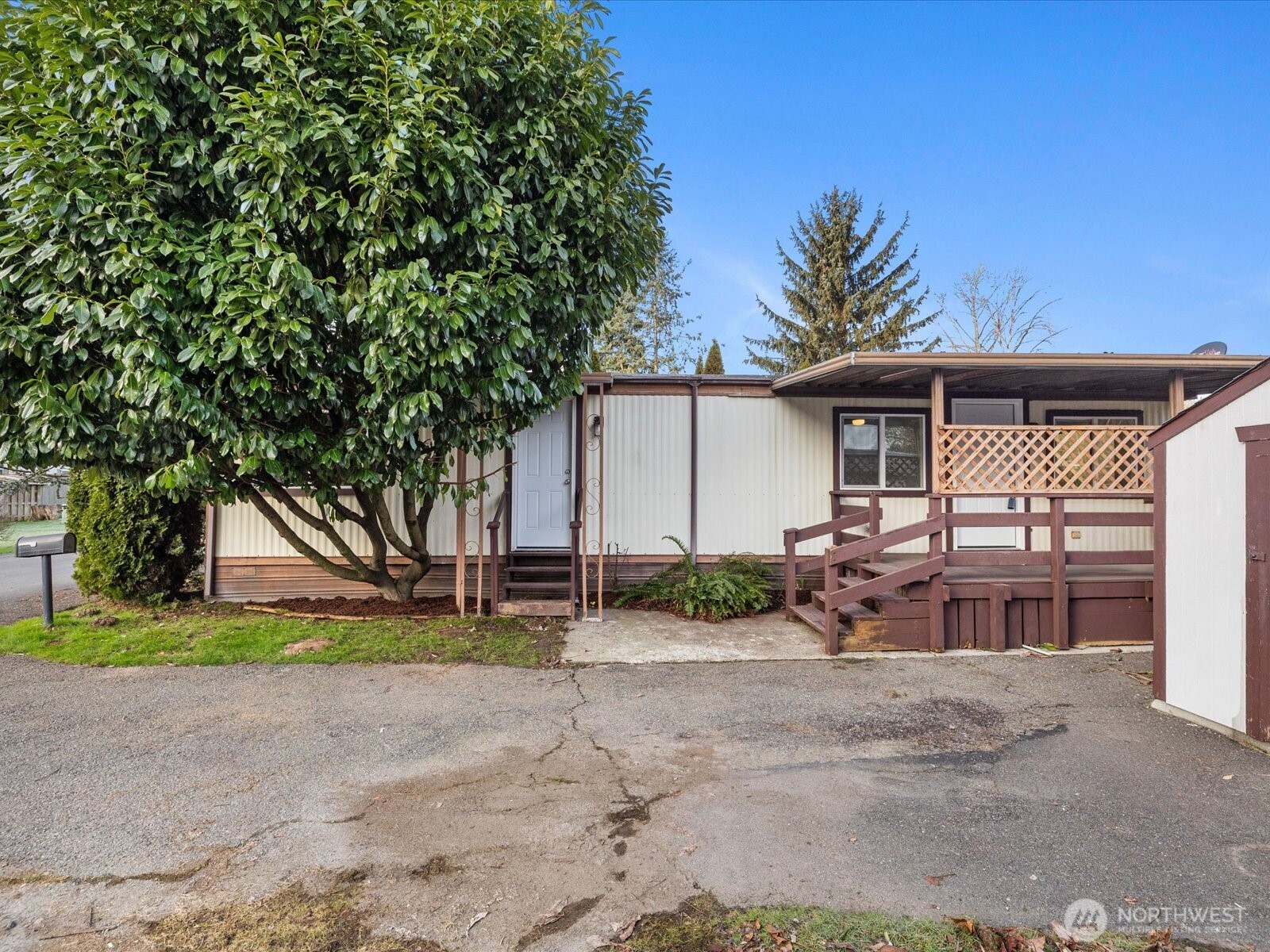 11510 E Riverside Drive Unit: 26