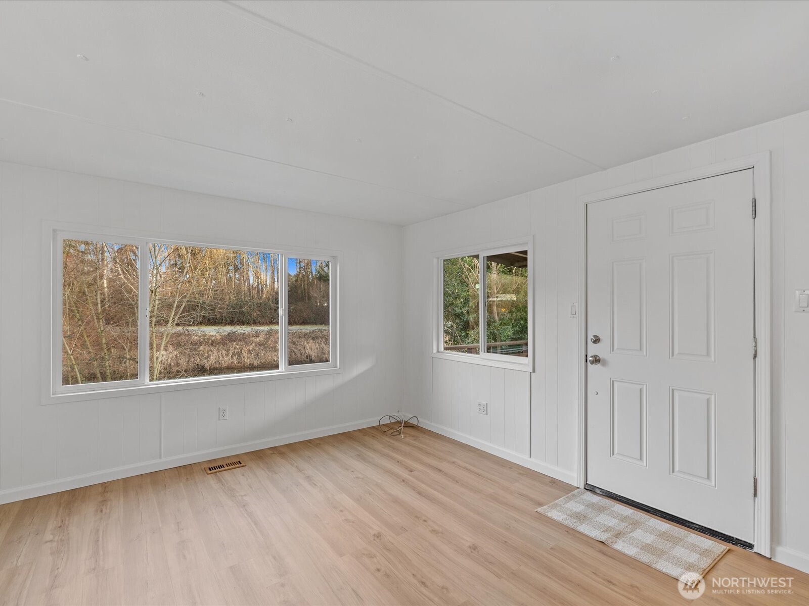 11510 E Riverside Drive Unit: 26
