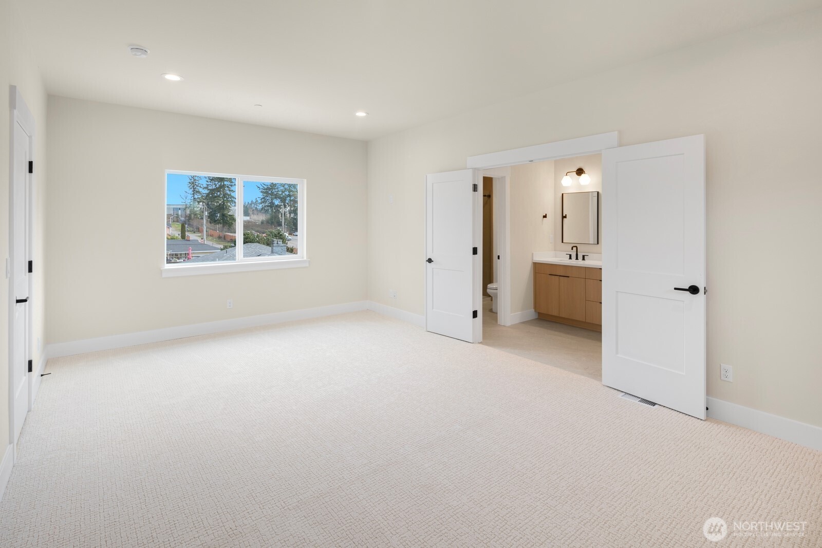 910 S 138th Street Unit: A