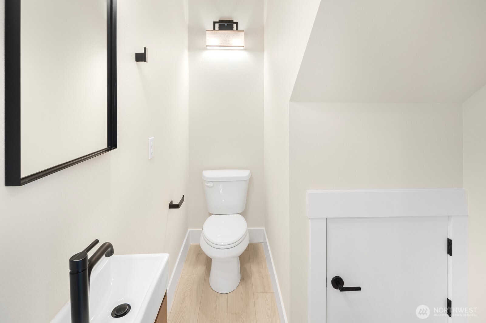 910 S 138th Street Unit: B