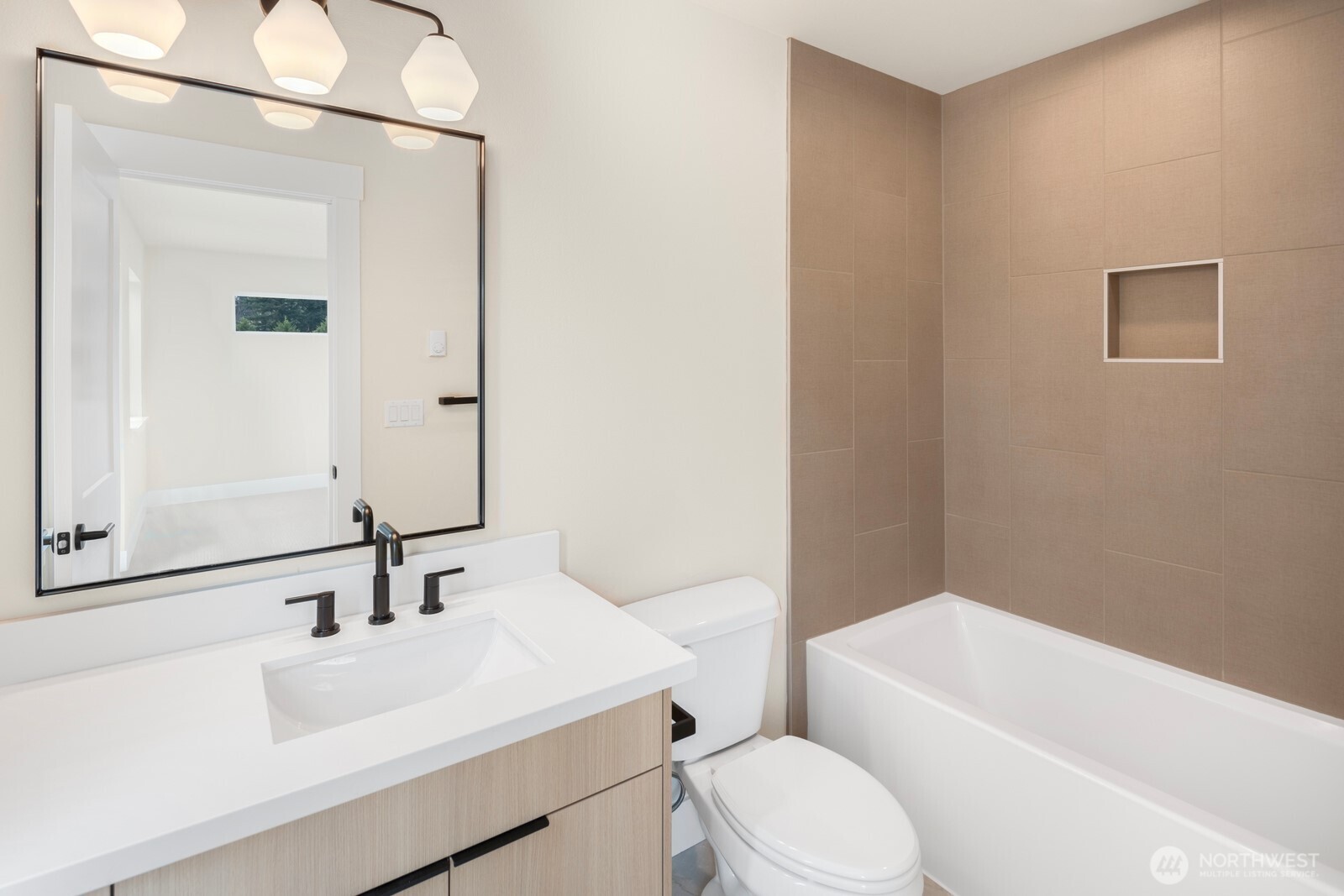 910 S 138th Street Unit: B
