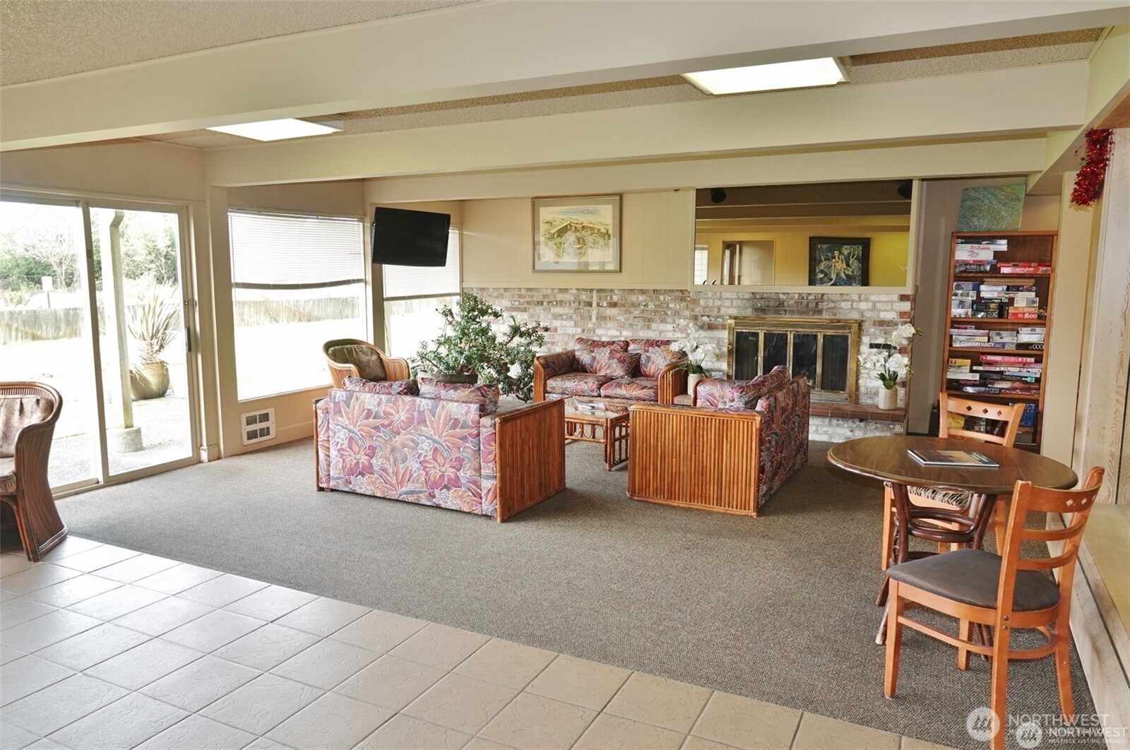 615 Ocean Shores Boulevard NW Unit: 319