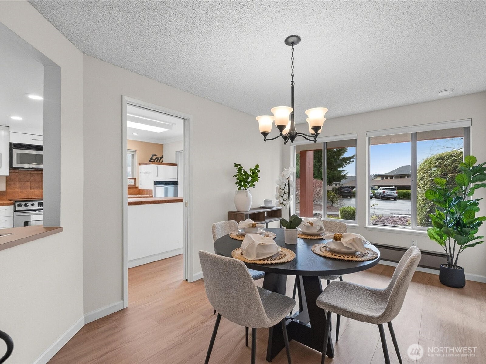 23405 Lakeview Drive Unit: H106