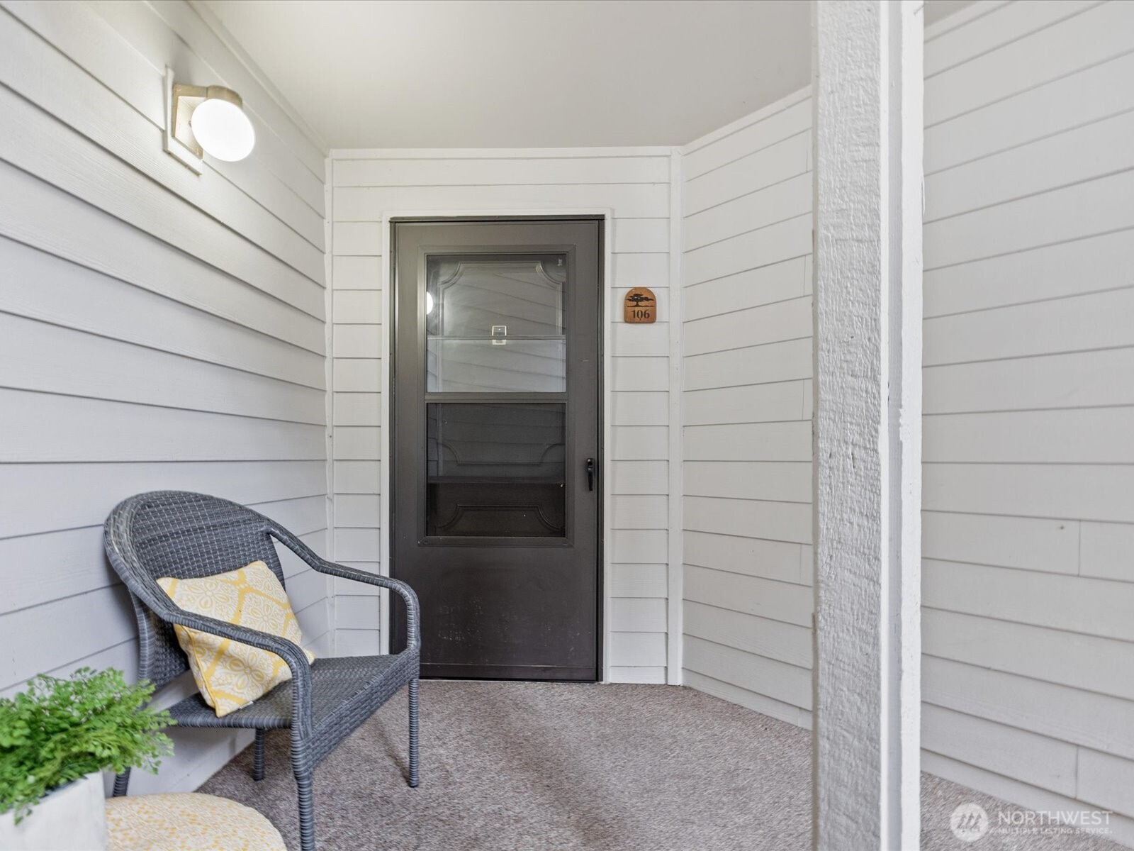 23405 Lakeview Drive Unit: H106