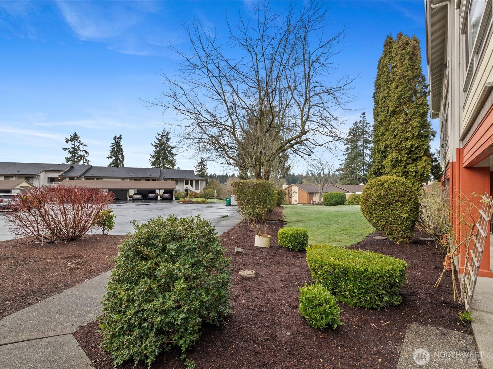23405 Lakeview Drive Unit: H106