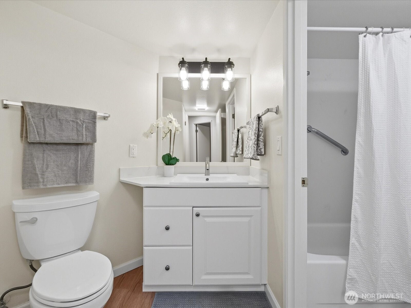 23405 Lakeview Drive Unit: H106