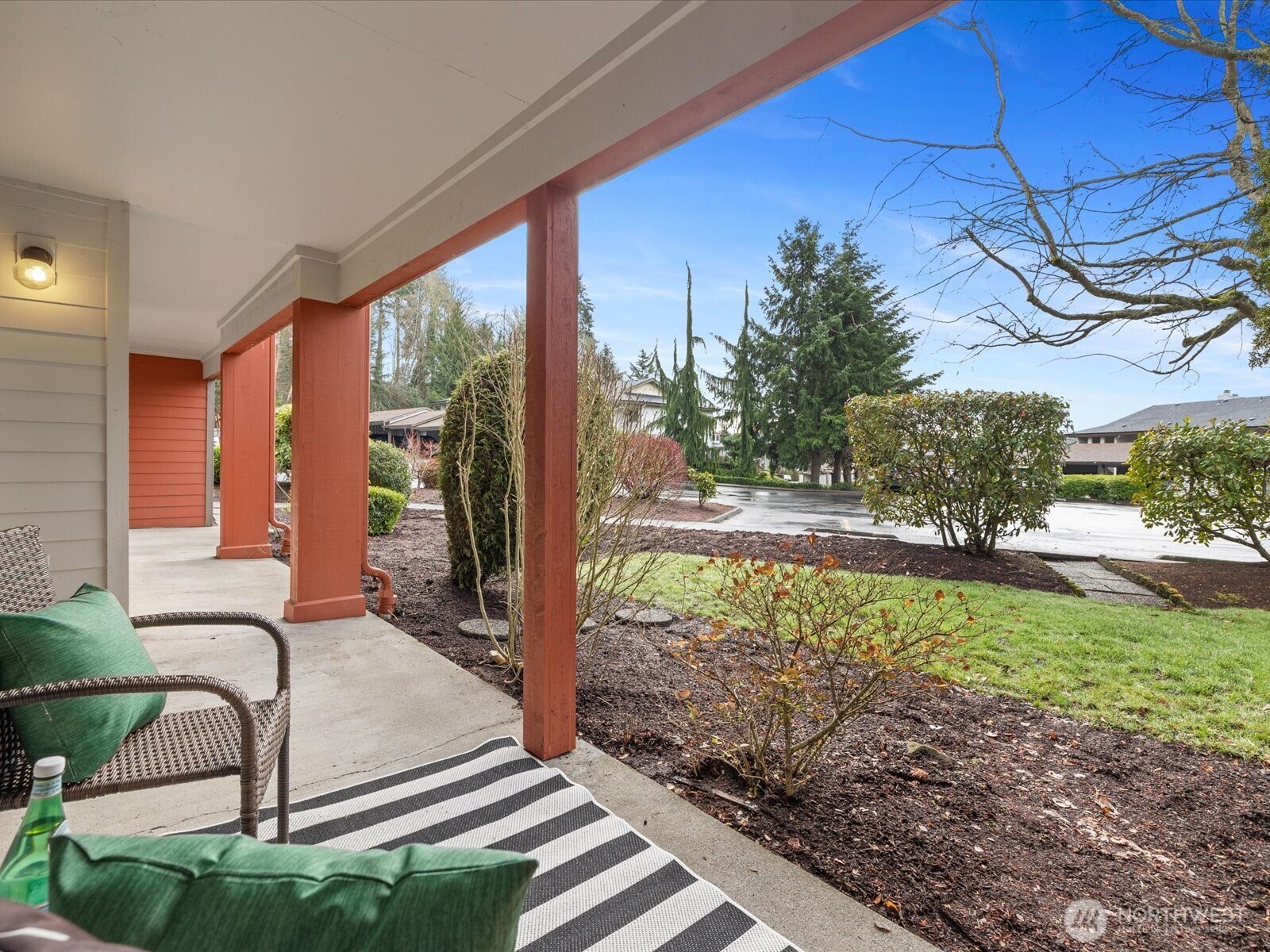 23405 Lakeview Drive Unit: H106