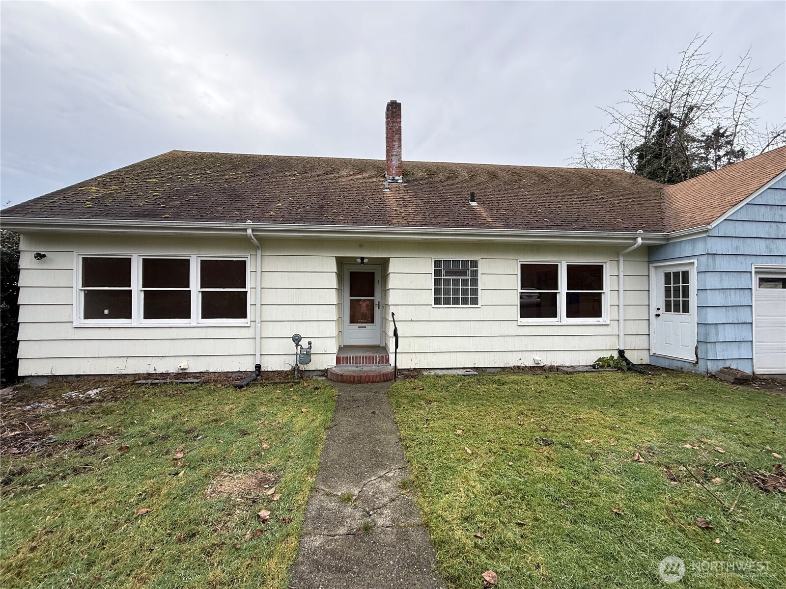 905 Quince Street NE
