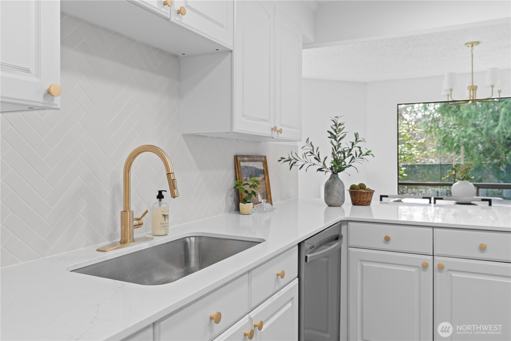 13735 15th Avenue NE Unit: A7