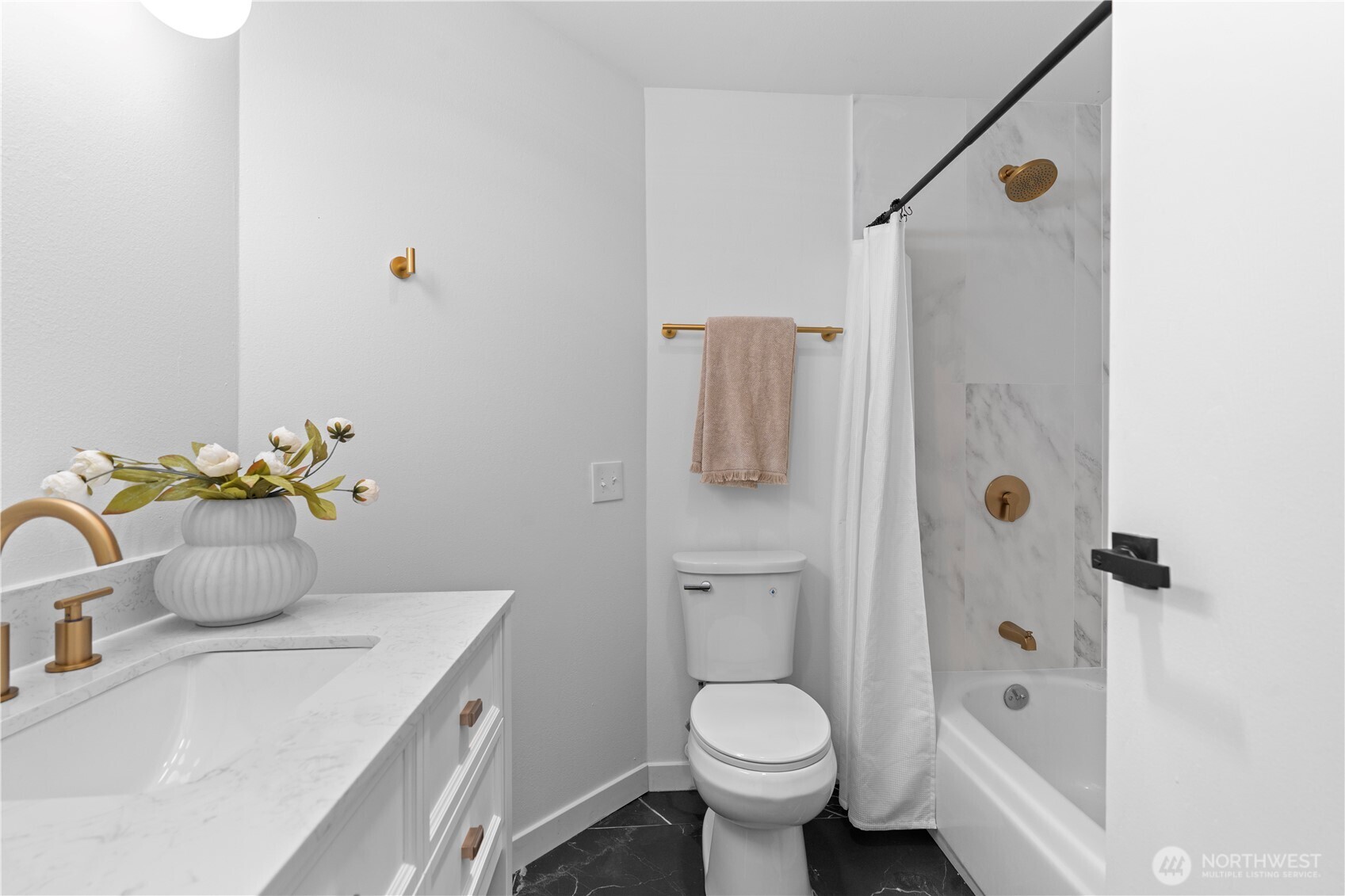 13735 15th Avenue NE Unit: A7
