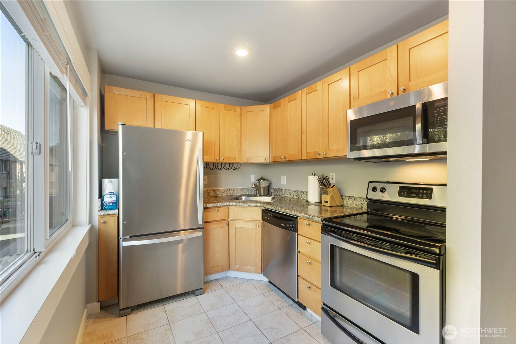 705 E Republican Street Unit: 207