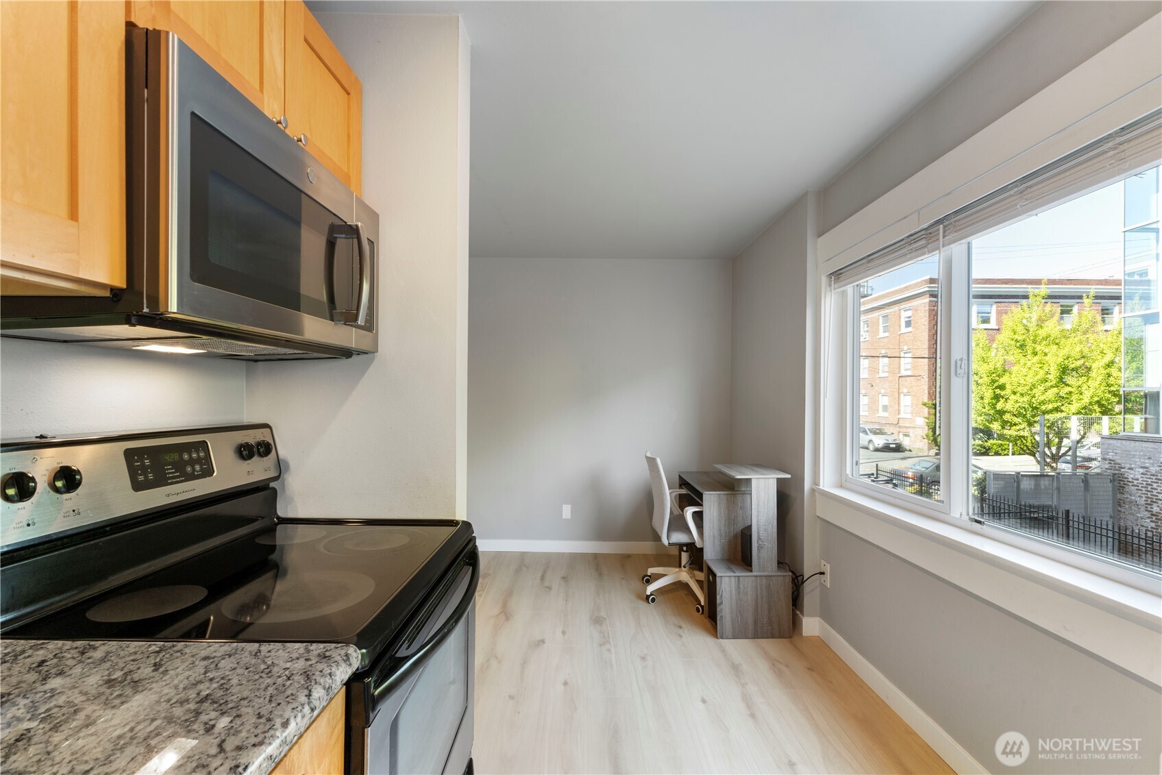 705 E Republican Street Unit: 207