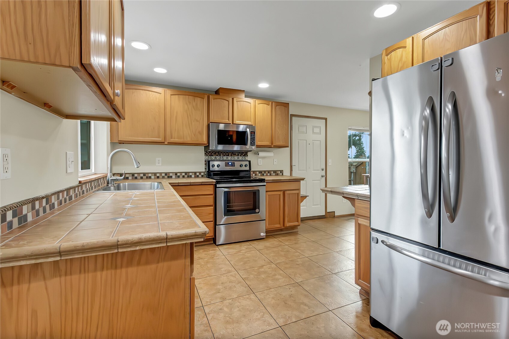 309 Solberg Street NW