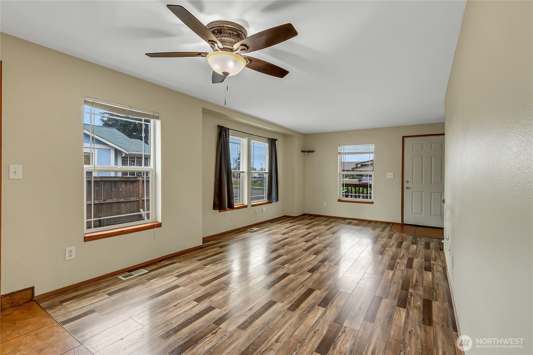 309 Solberg Street NW