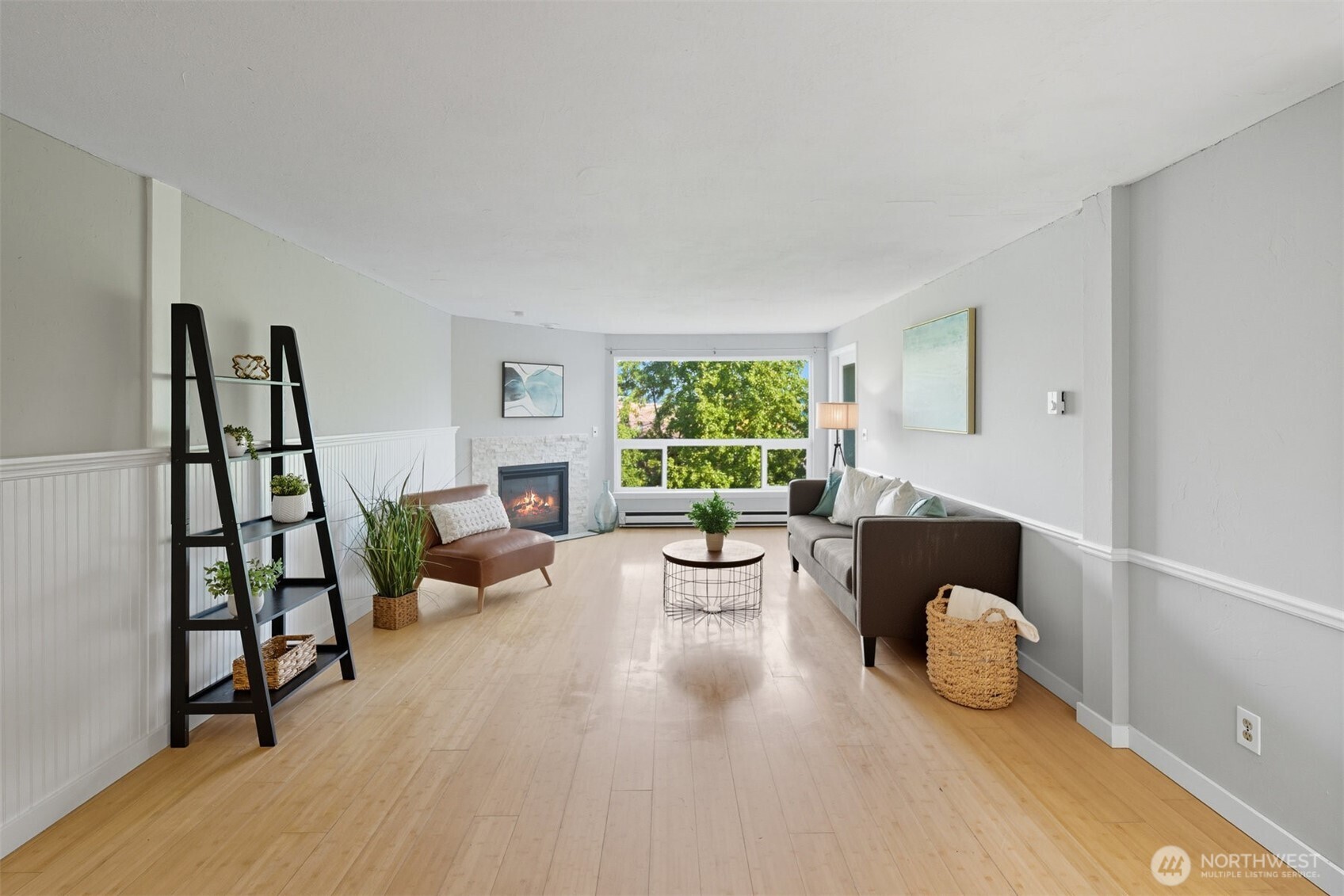 9416 1st Avenue NE Unit: 305
