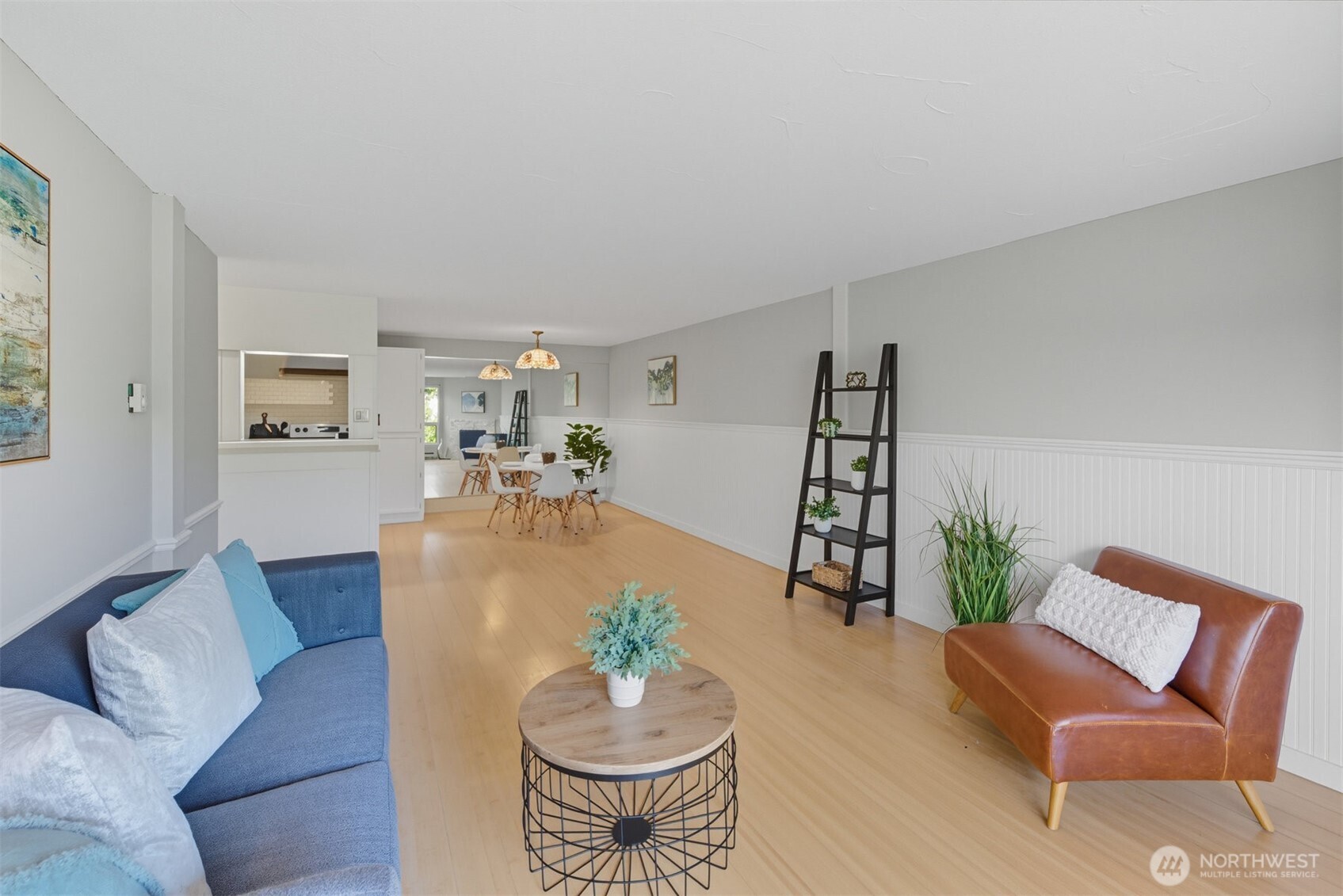 9416 1st Avenue NE Unit: 305