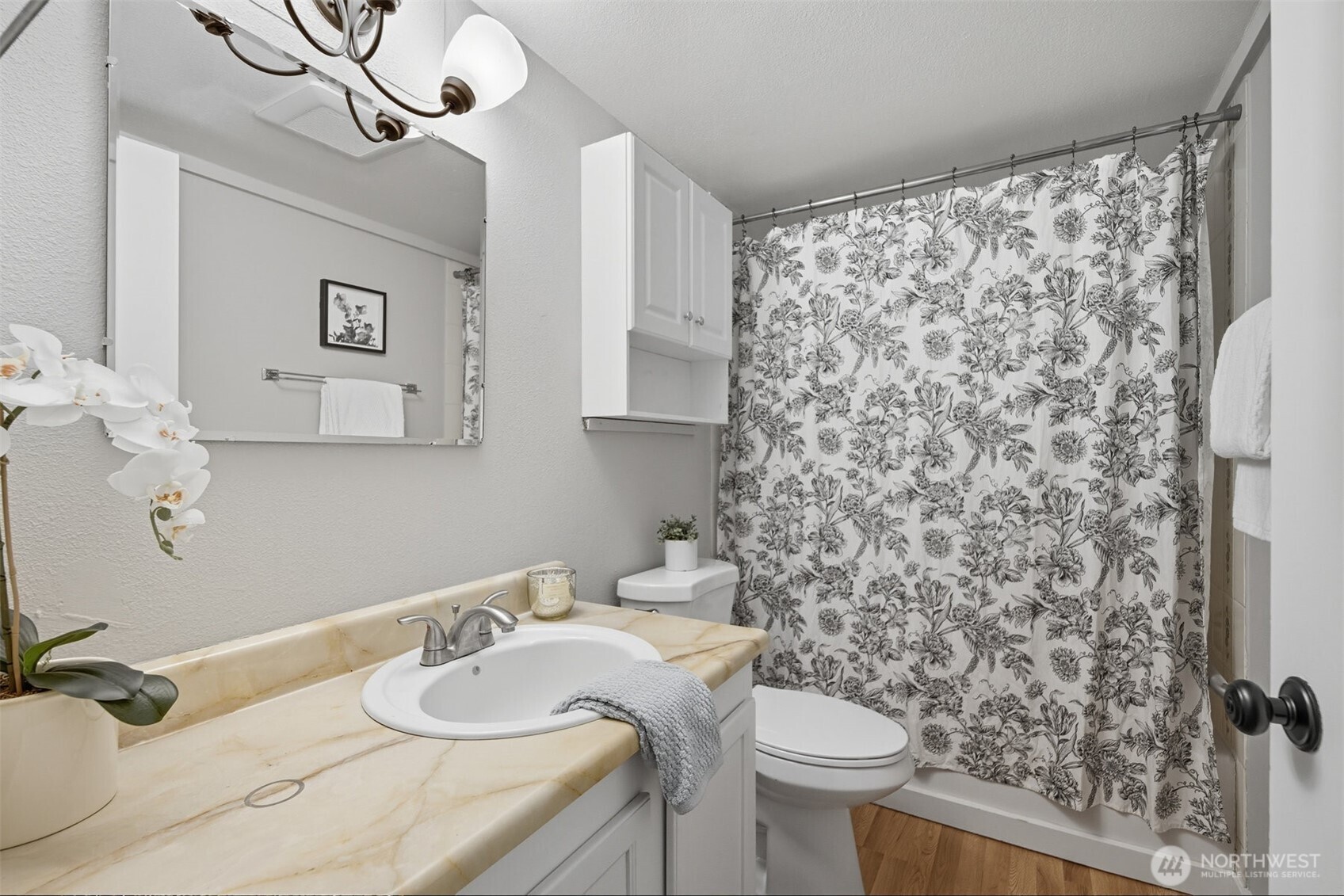 9416 1st Avenue NE Unit: 305