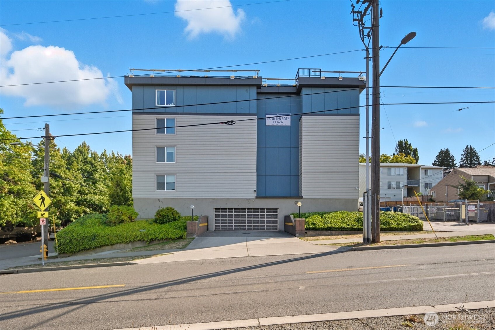 9416 1st Avenue NE Unit: 305