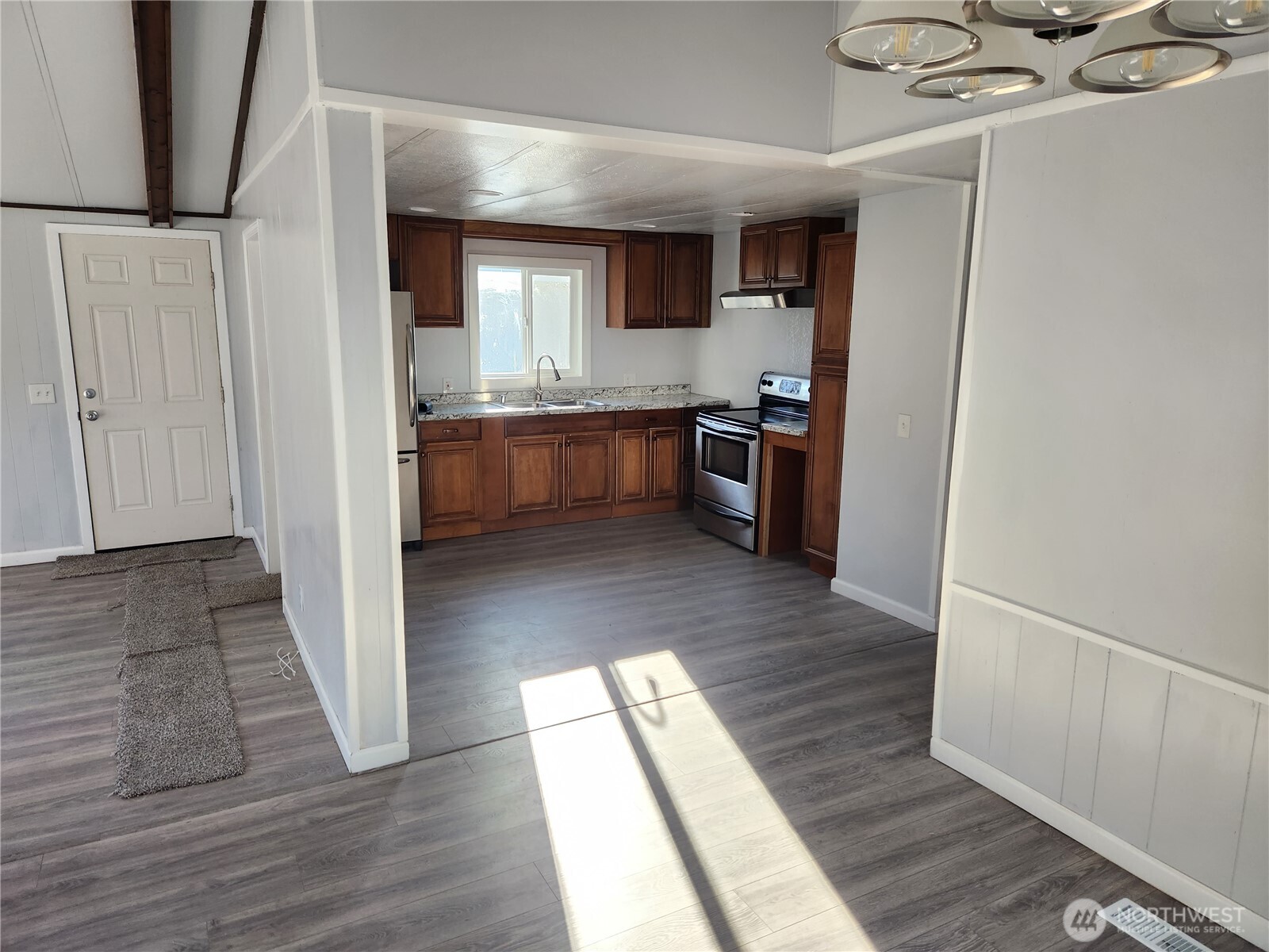 2958 Mountain View Road Unit: F