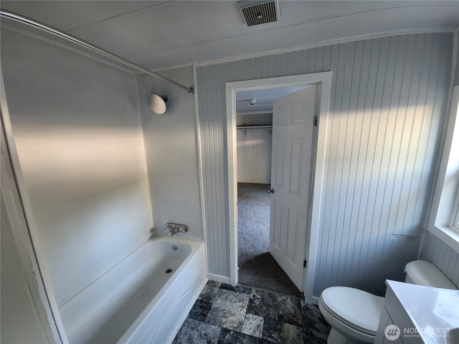 2958 Mountain View Road Unit: F