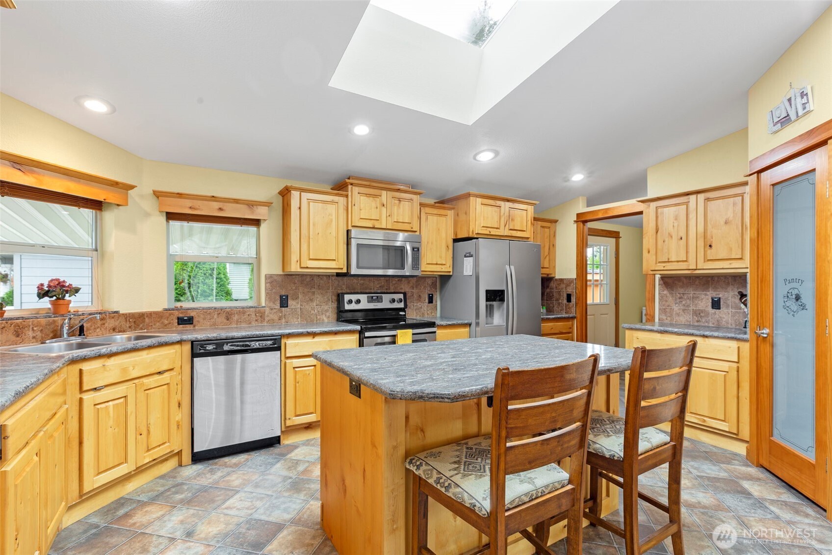 3611 I Street NE Unit: 424