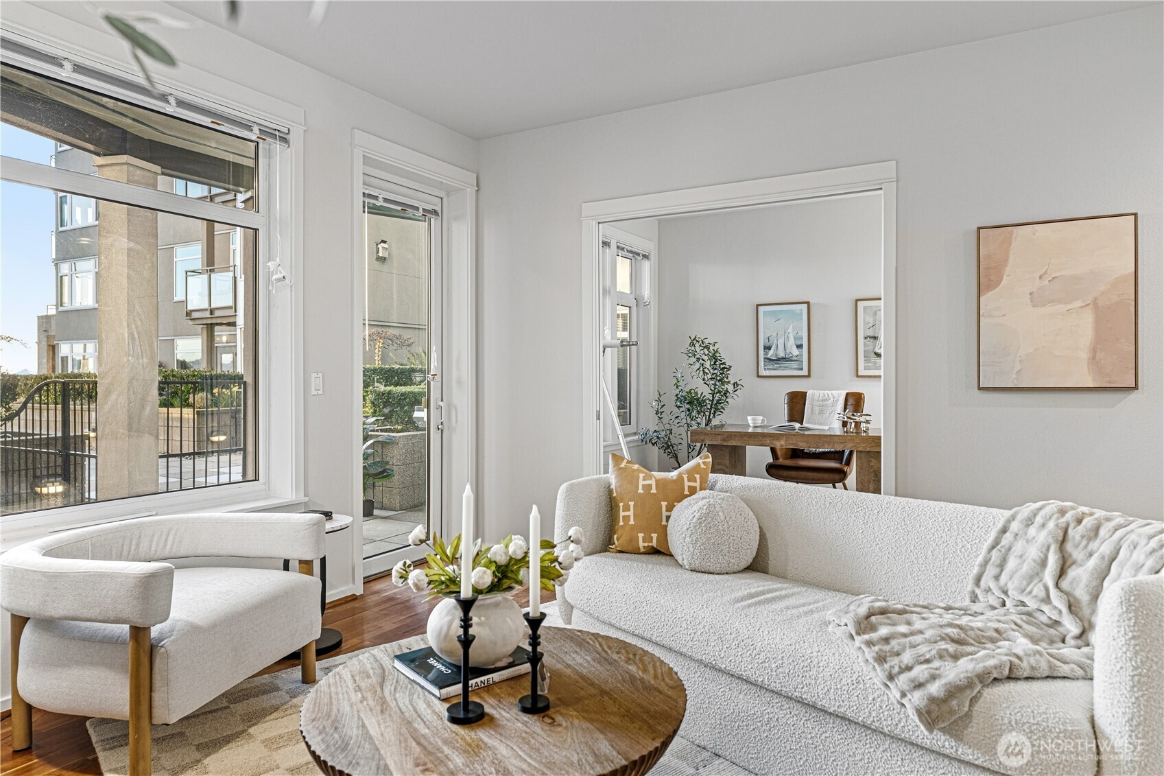 1900 alaskan way Unit: 108