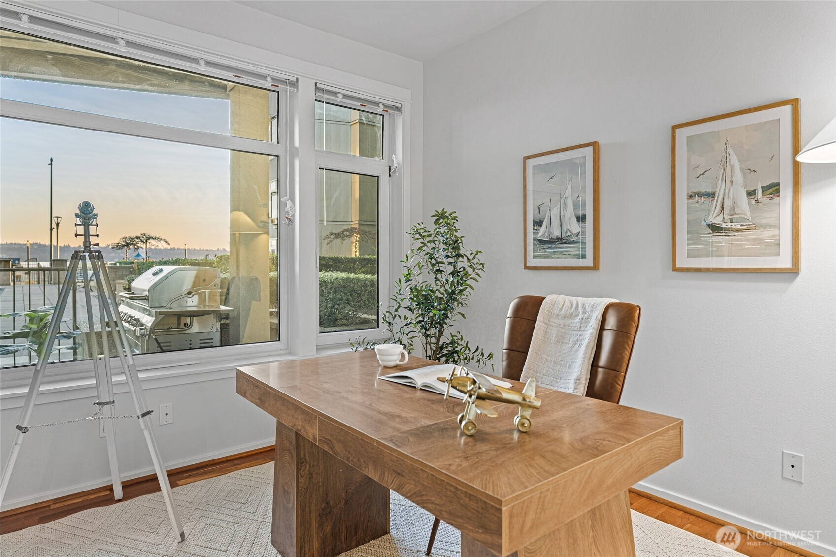 1900 alaskan way Unit: 108