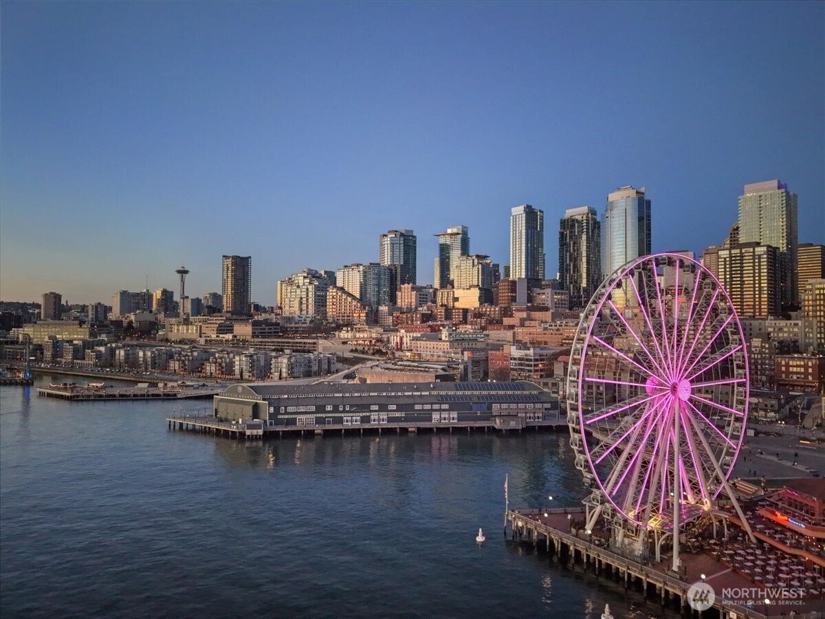1900 alaskan way Unit: 108