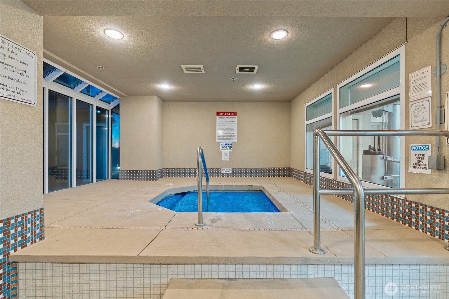1900 alaskan way Unit: 108