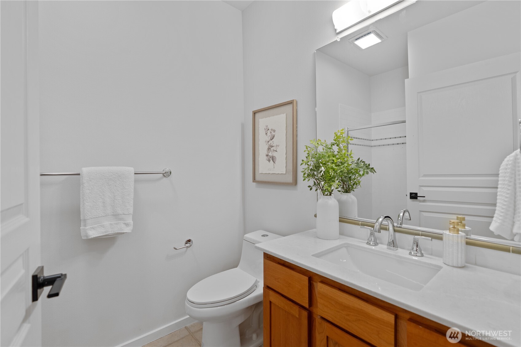 1900 alaskan way Unit: 108