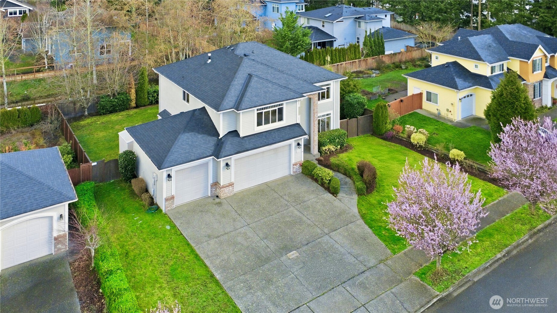 1611 242nd St SE