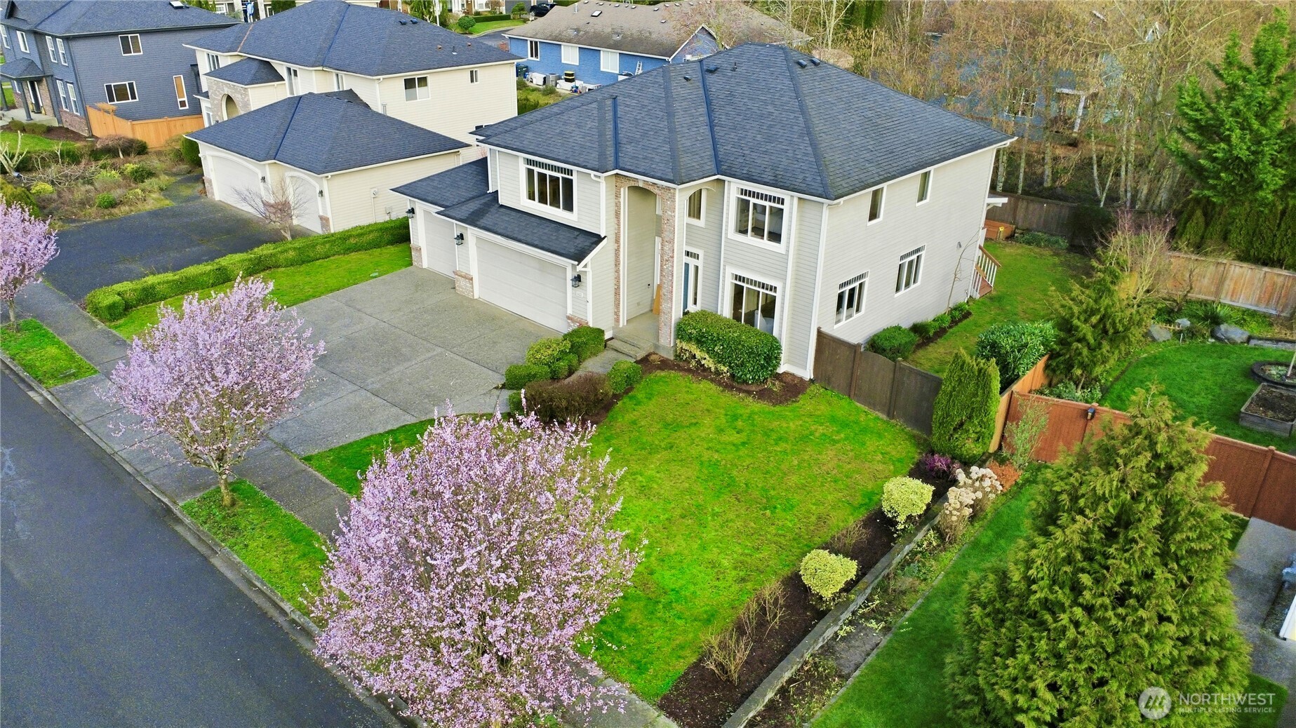 1611 242nd St SE