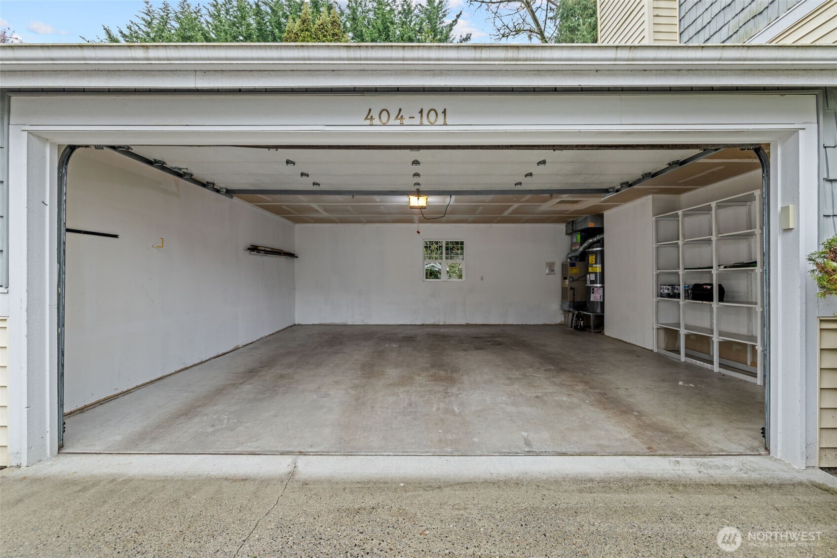 404 228th Street SW Unit: E101