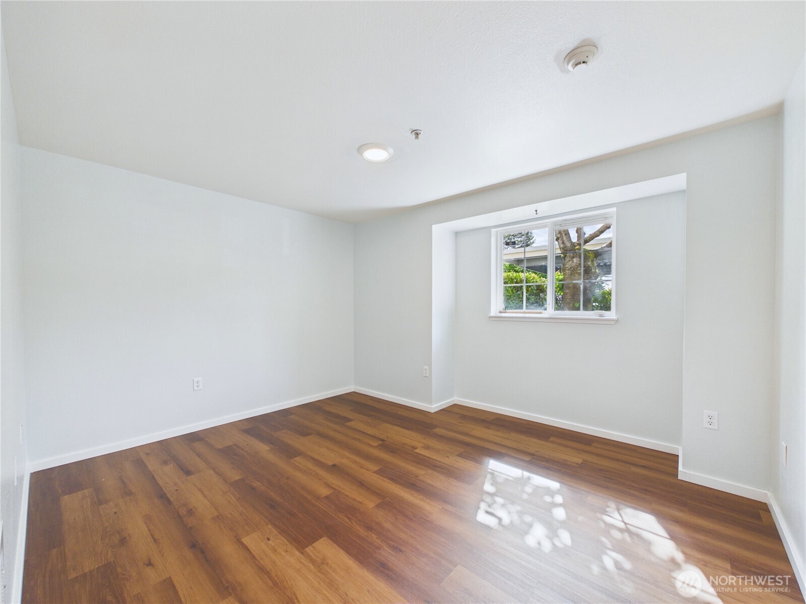 11002 SE Petrovitsky Road Unit: I102