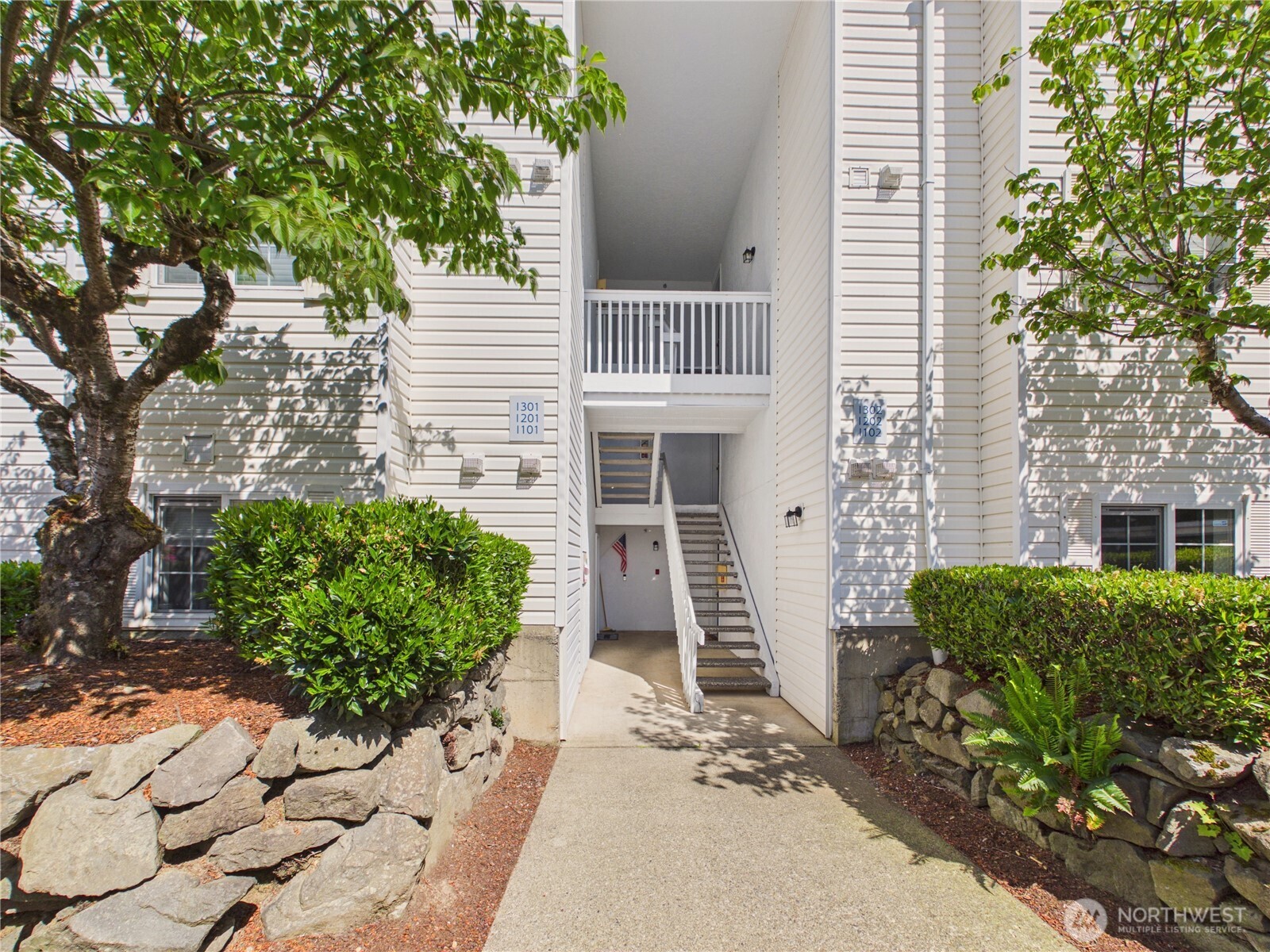 11002 SE Petrovitsky Road Unit: I102