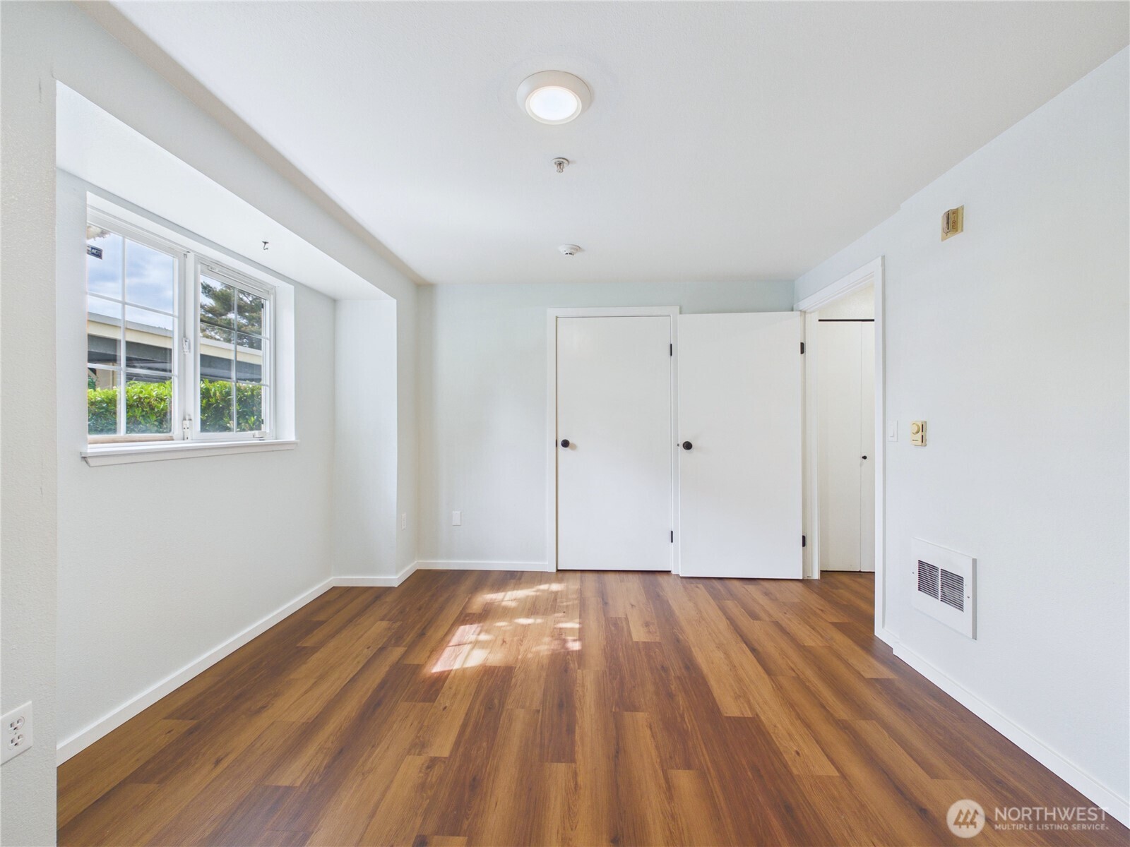 11002 SE Petrovitsky Road Unit: I102