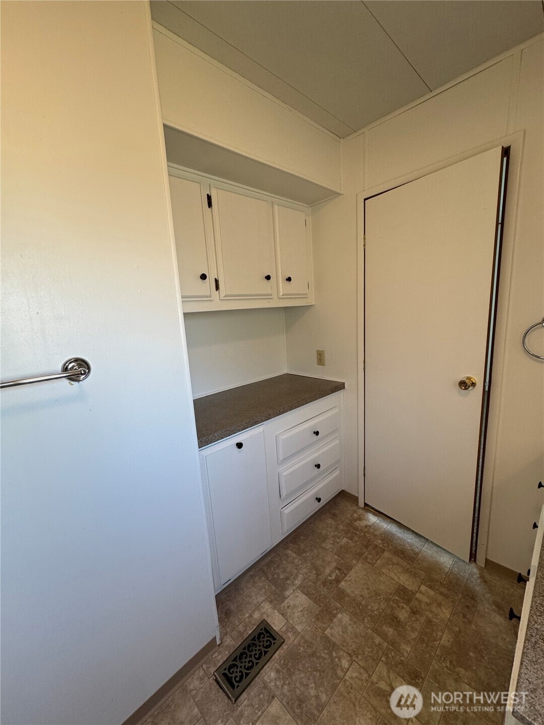 1402 22nd Street NE Unit: 5