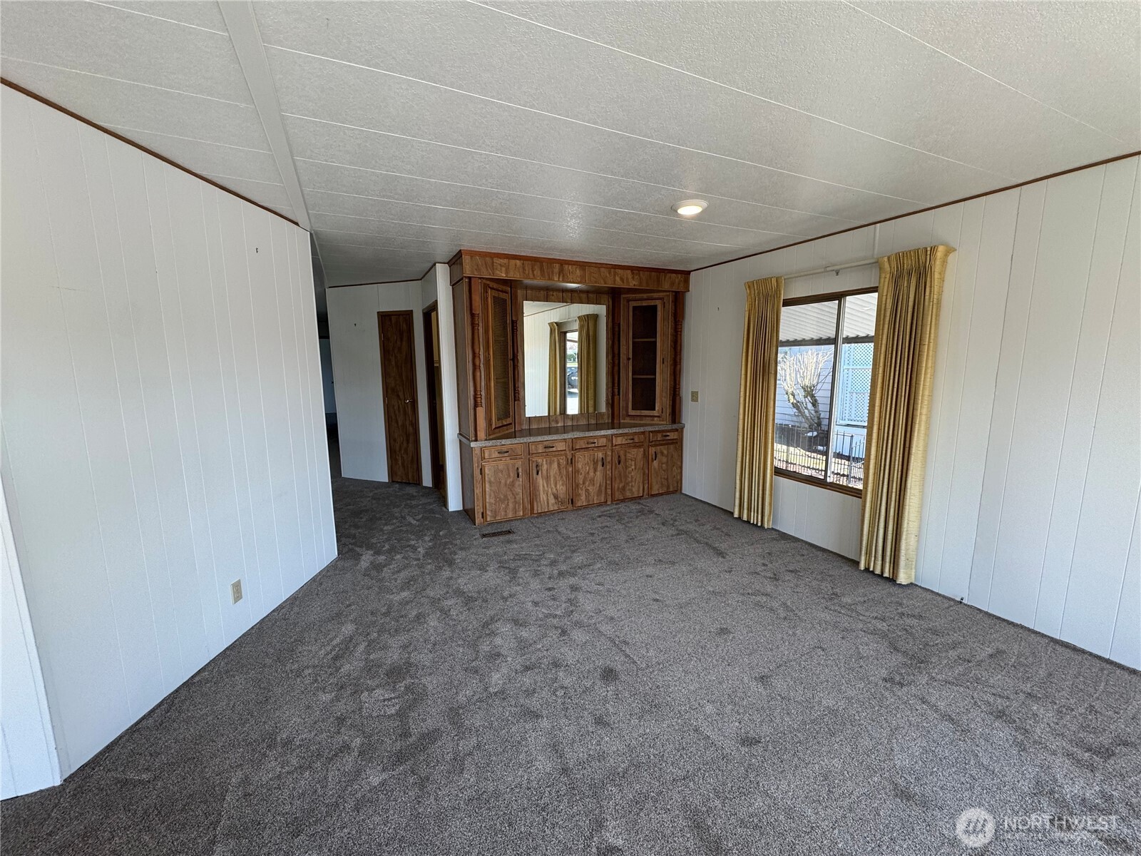 1402 22nd Street NE Unit: 5