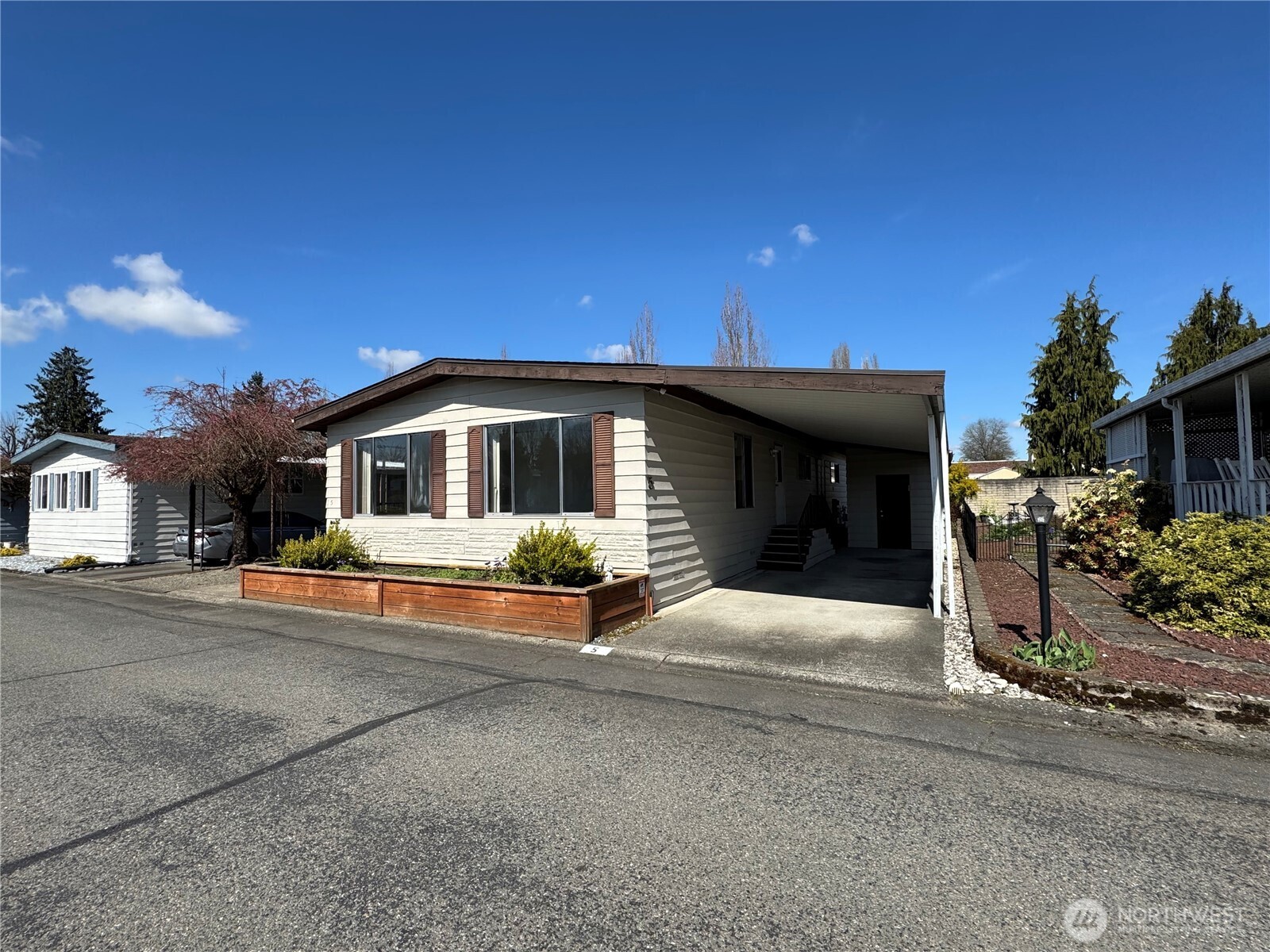 1402 22nd Street NE Unit: 5