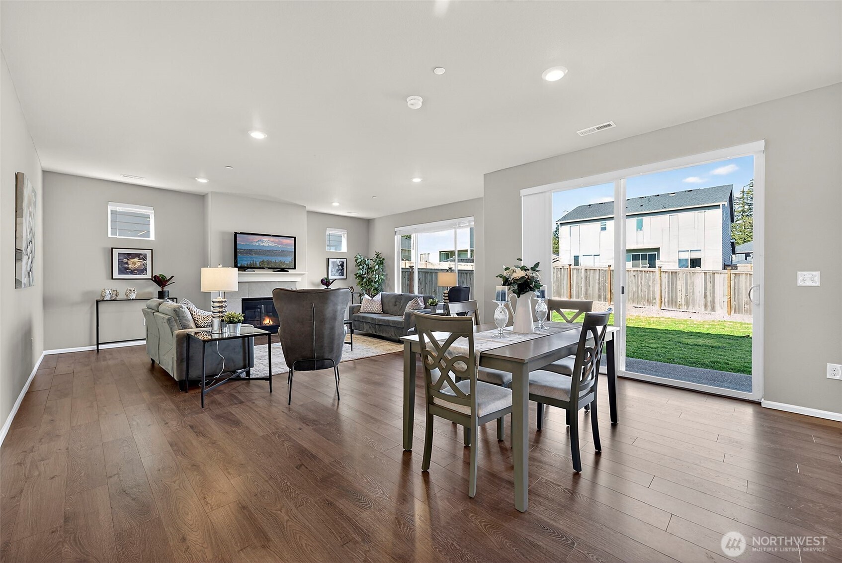 1472 Baker Heights Loop