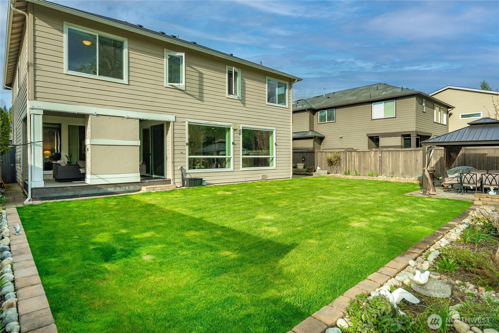 5851 S 326th Court